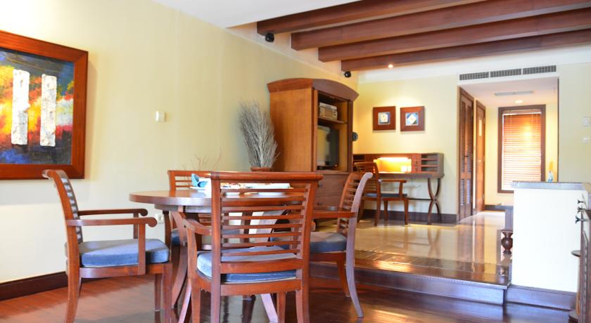Pool Villa Club