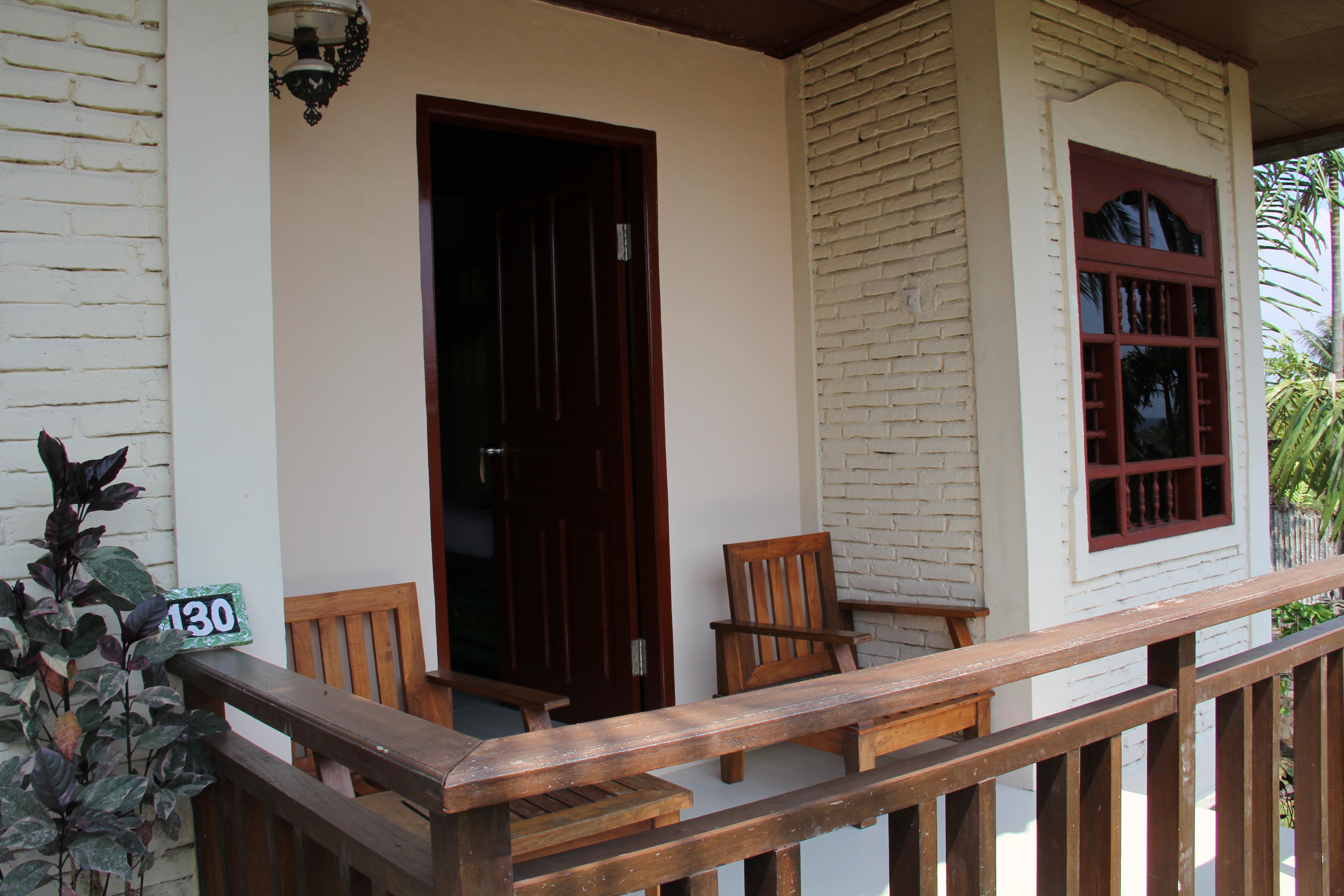 Puri Bunga Beach Cottages