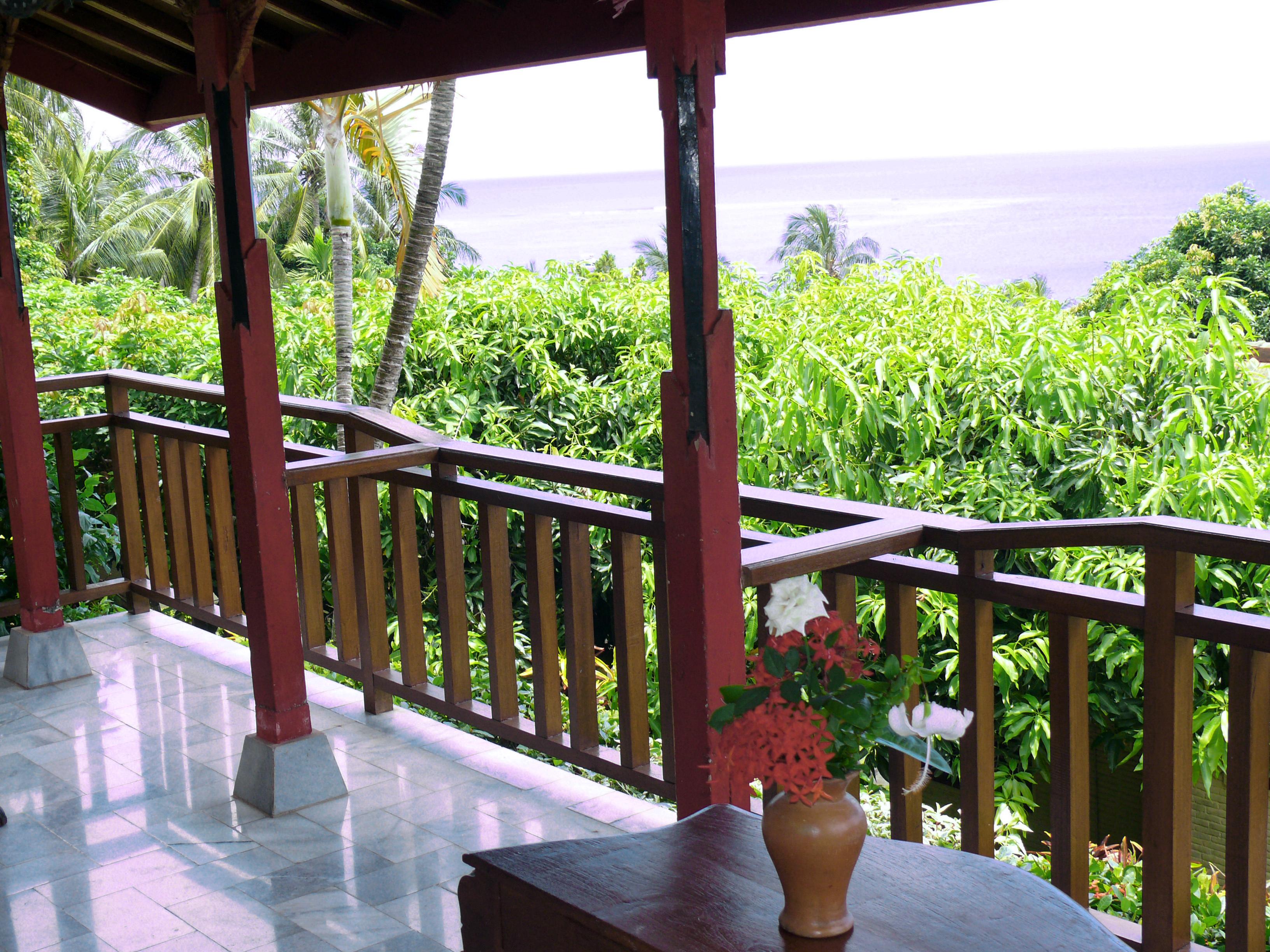 Puri Bunga Beach Cottages