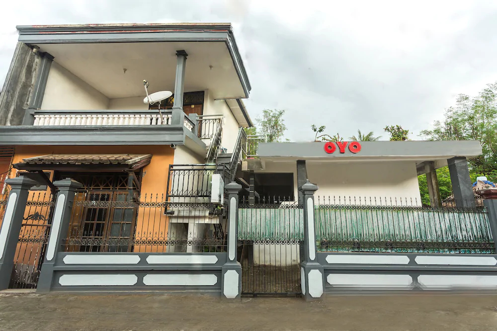 Senggigi Hill View Homestay by OYO Rooms