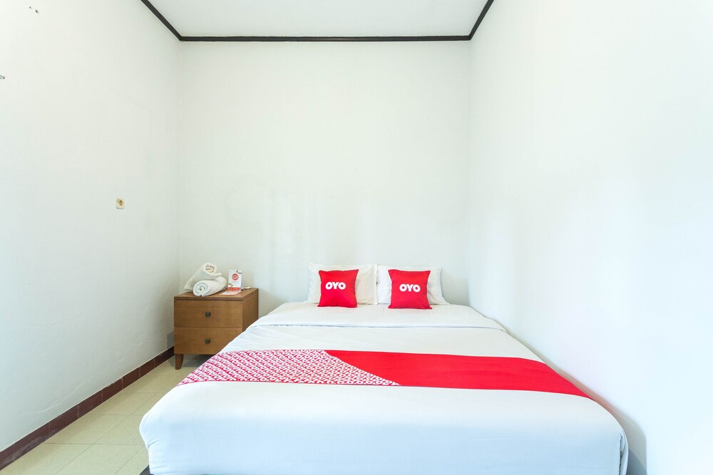 Senggigi Hill View Homestay by OYO Rooms