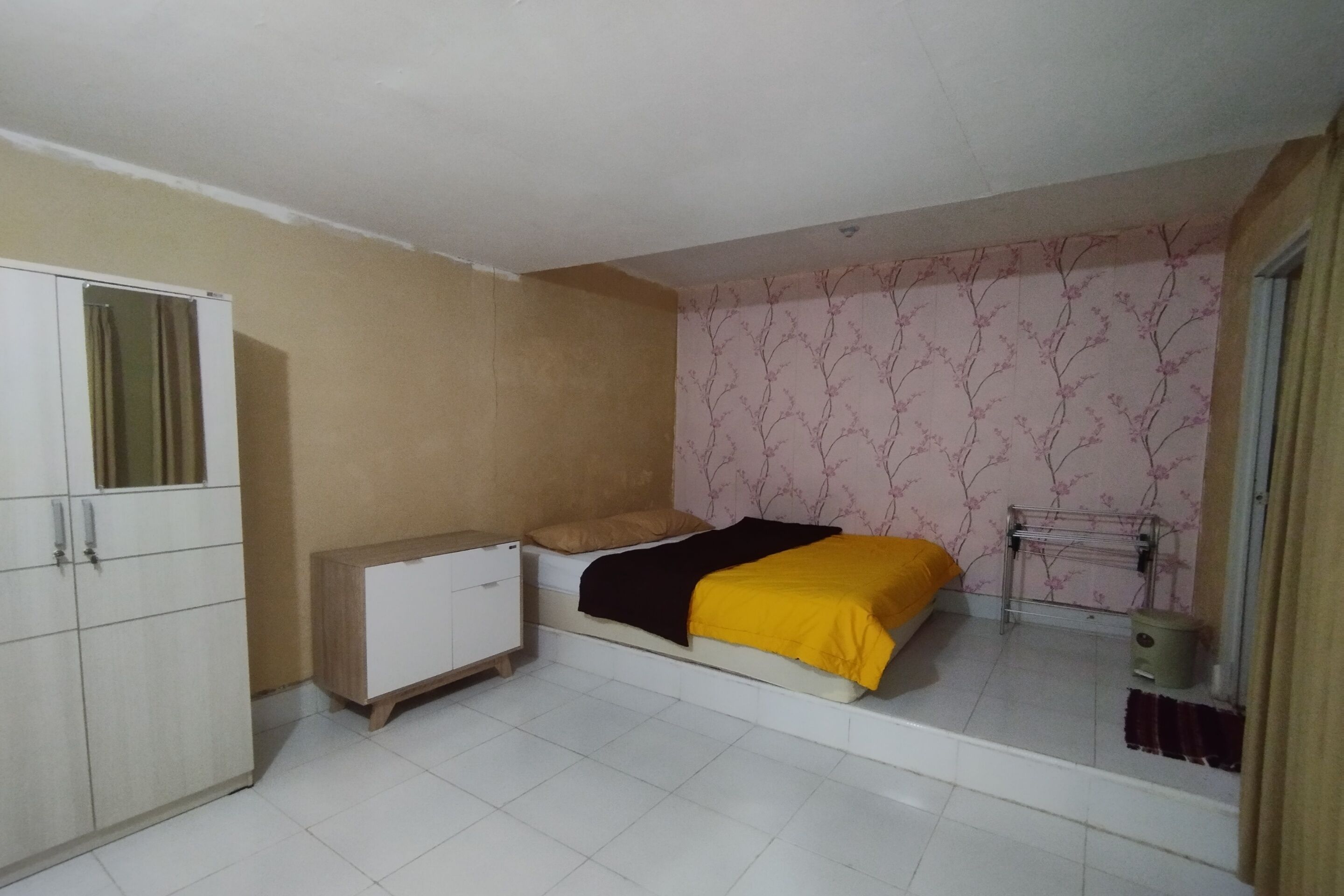 Spot On 93739 Insanta Hotel