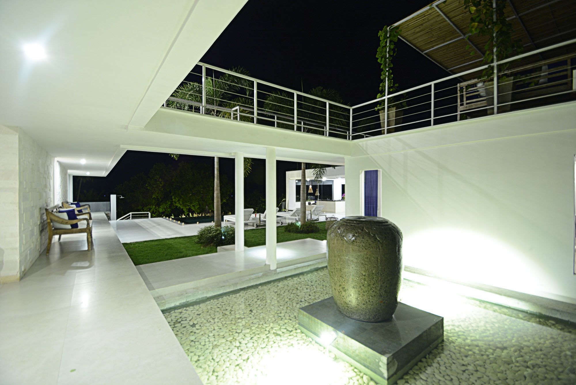 Villa L