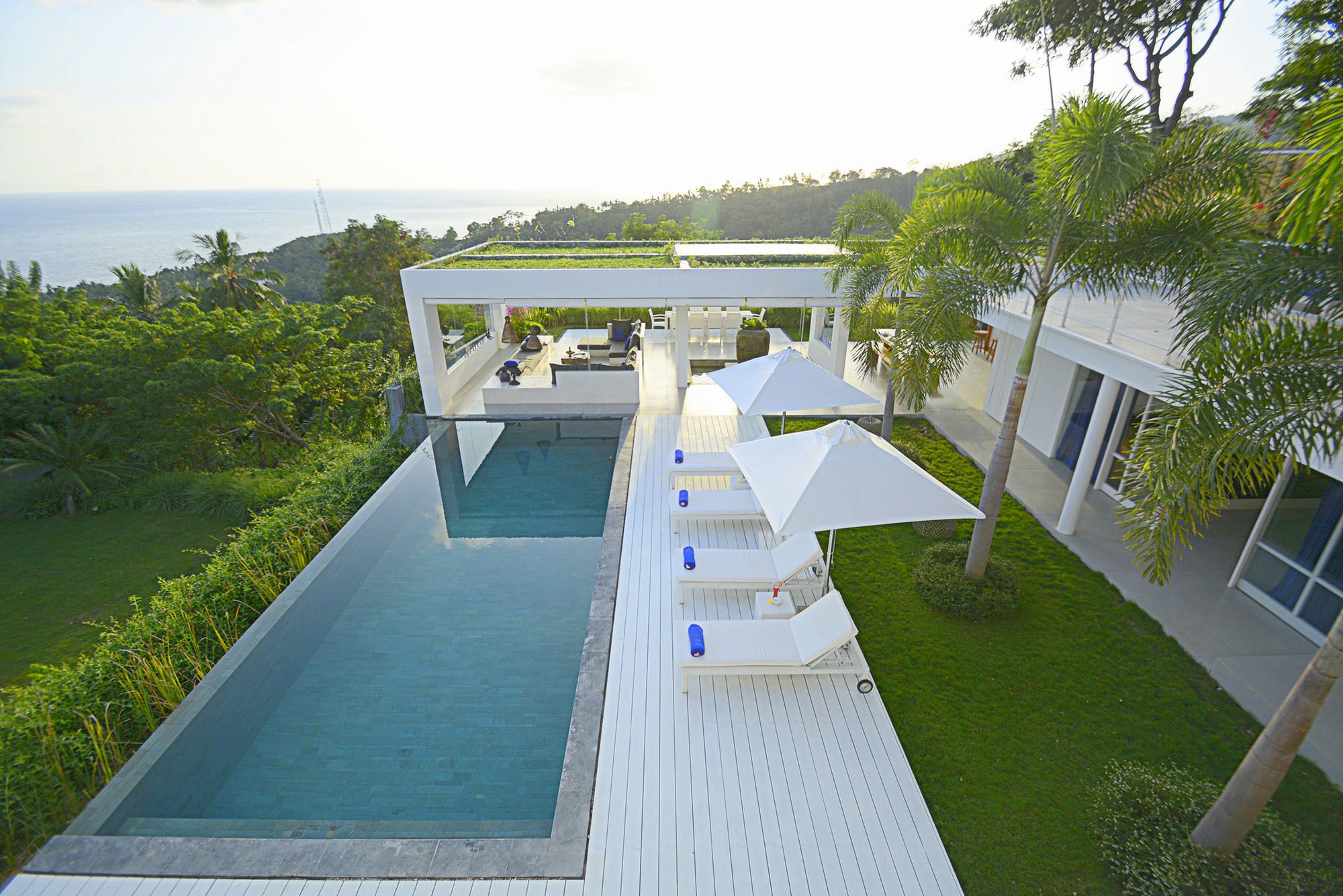 Villa L