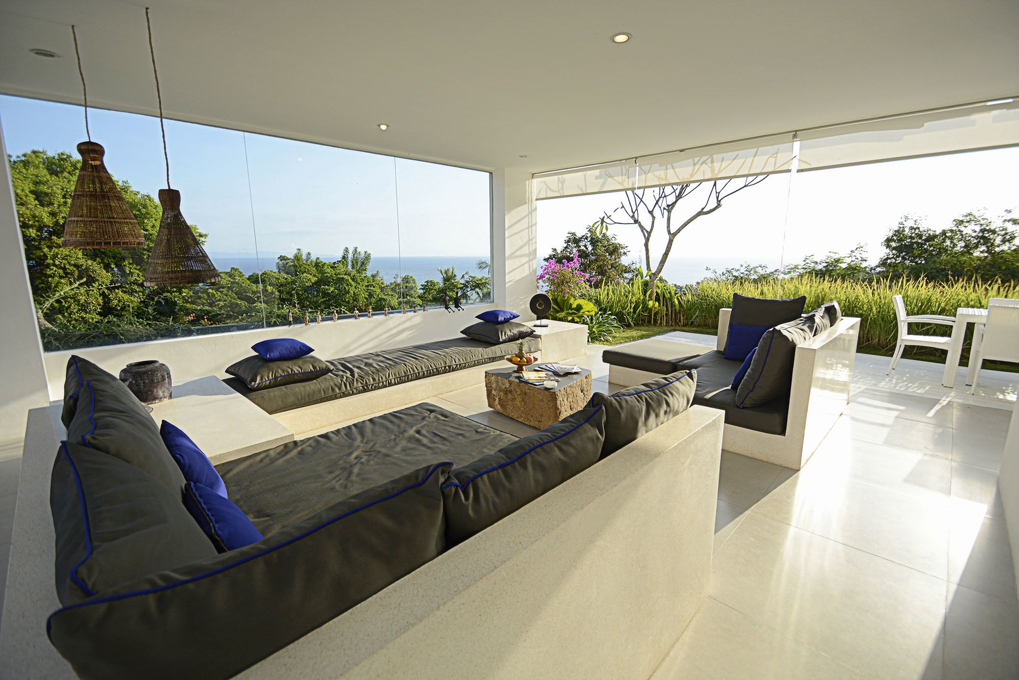 Villa L