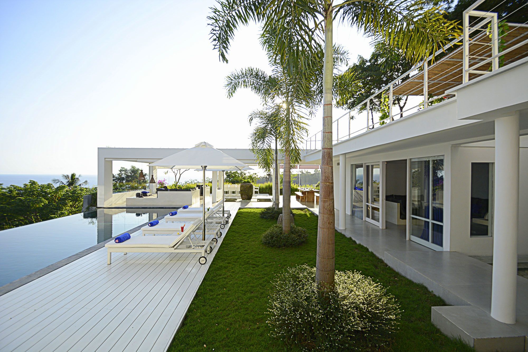 Villa L
