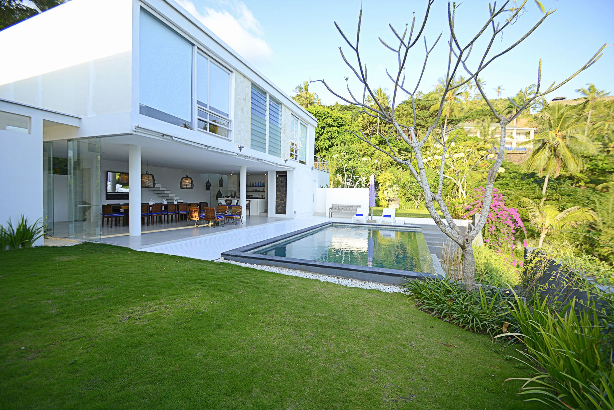Villa L