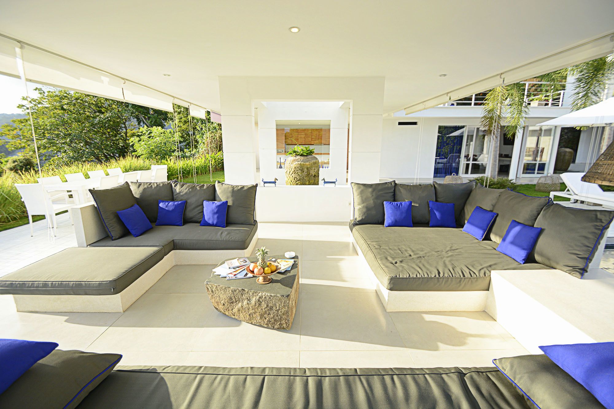 Villa L