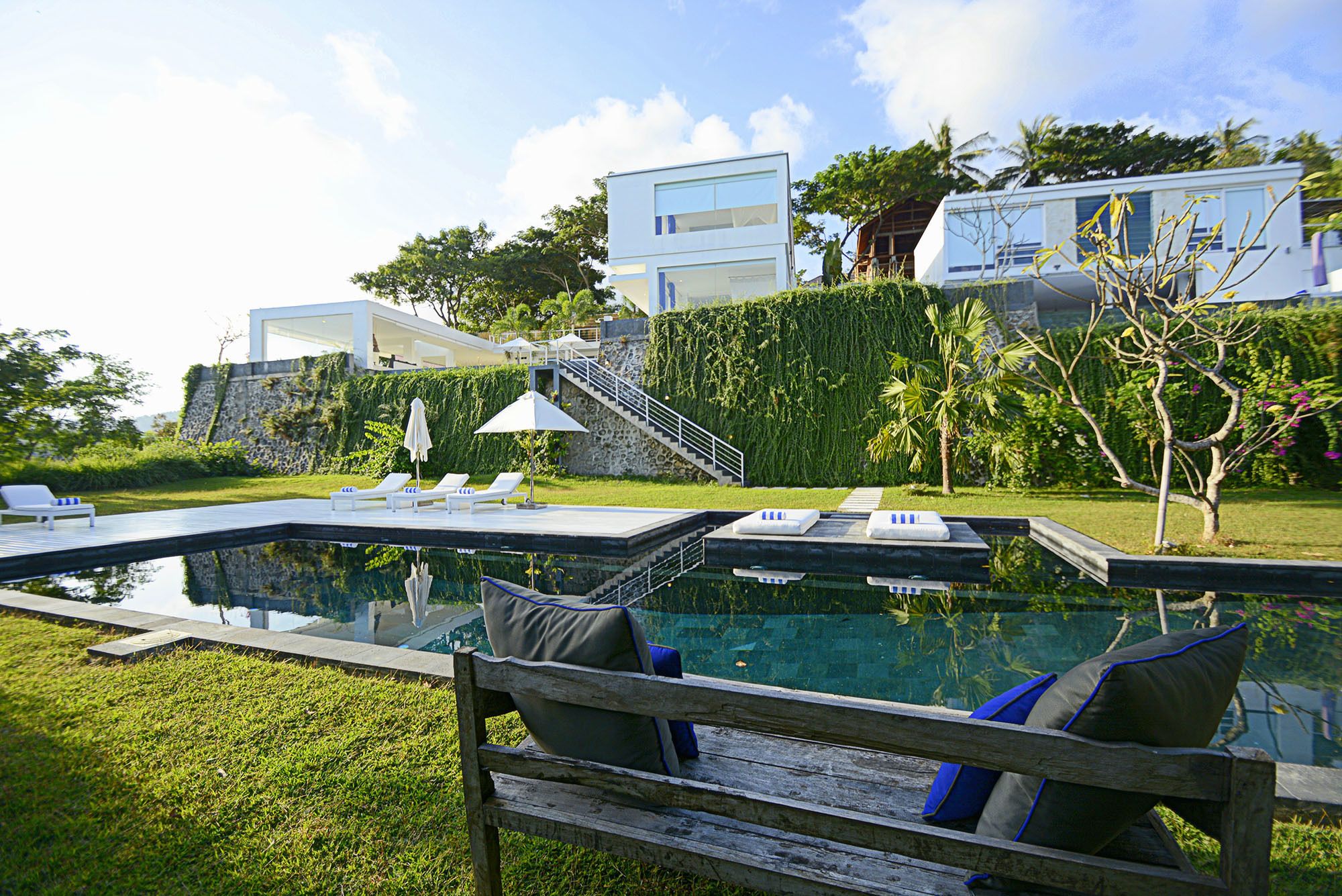 Villa L
