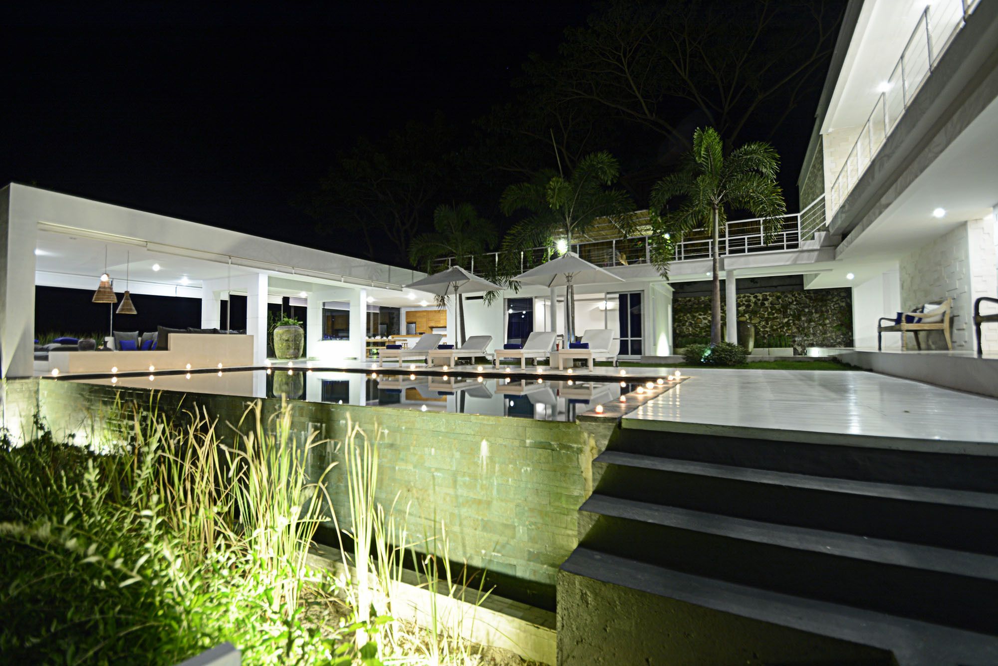 Villa L