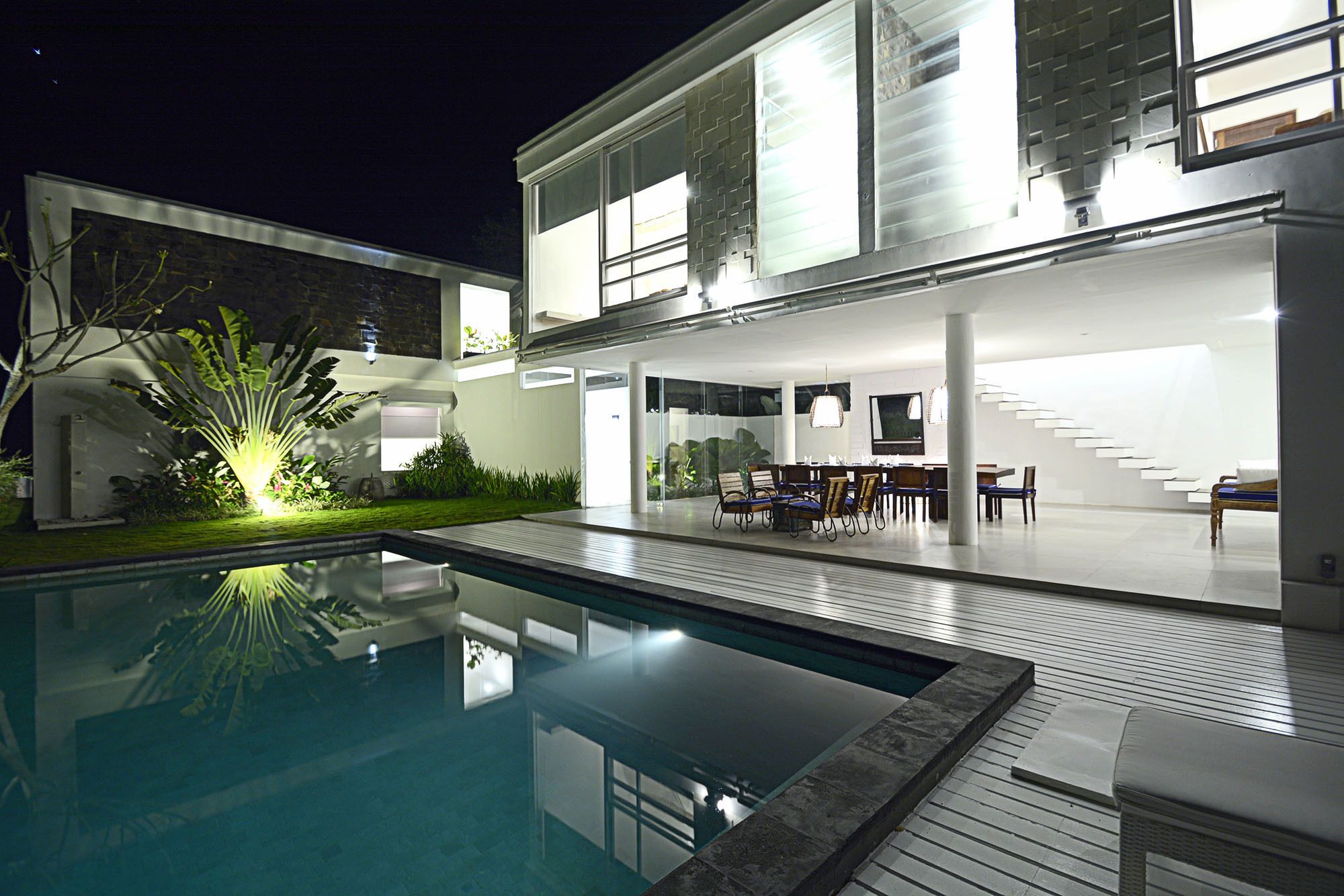Villa L