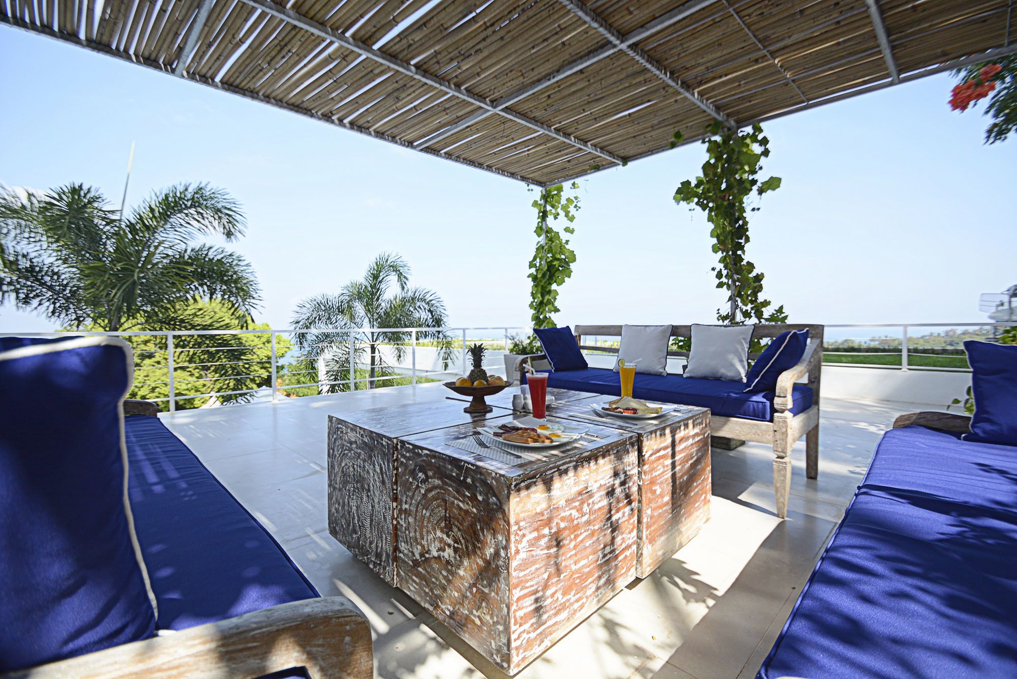 Villa L