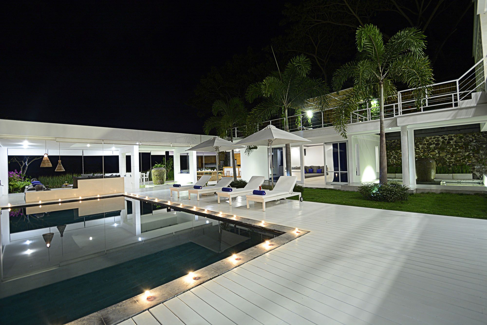 Villa L