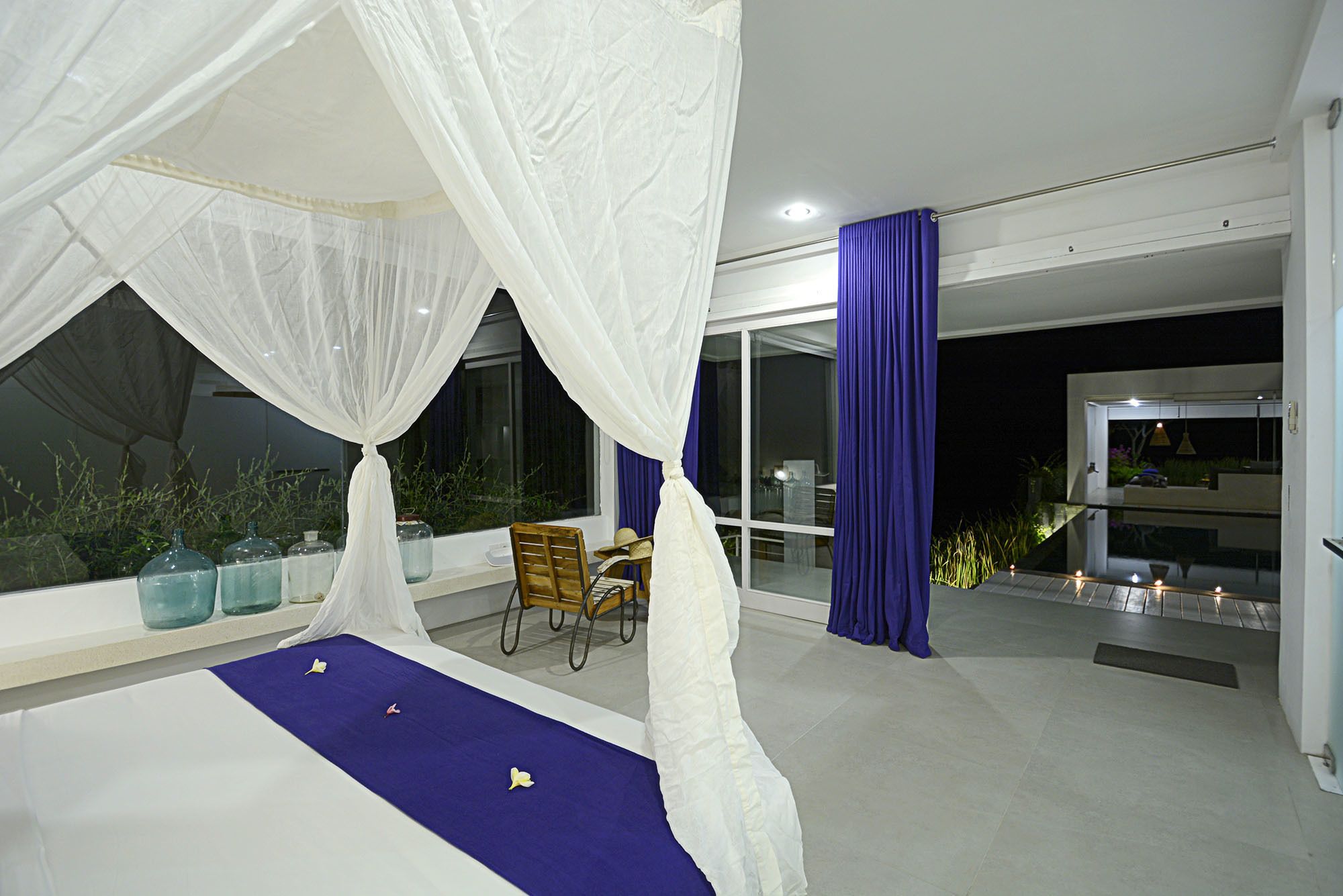Villa L
