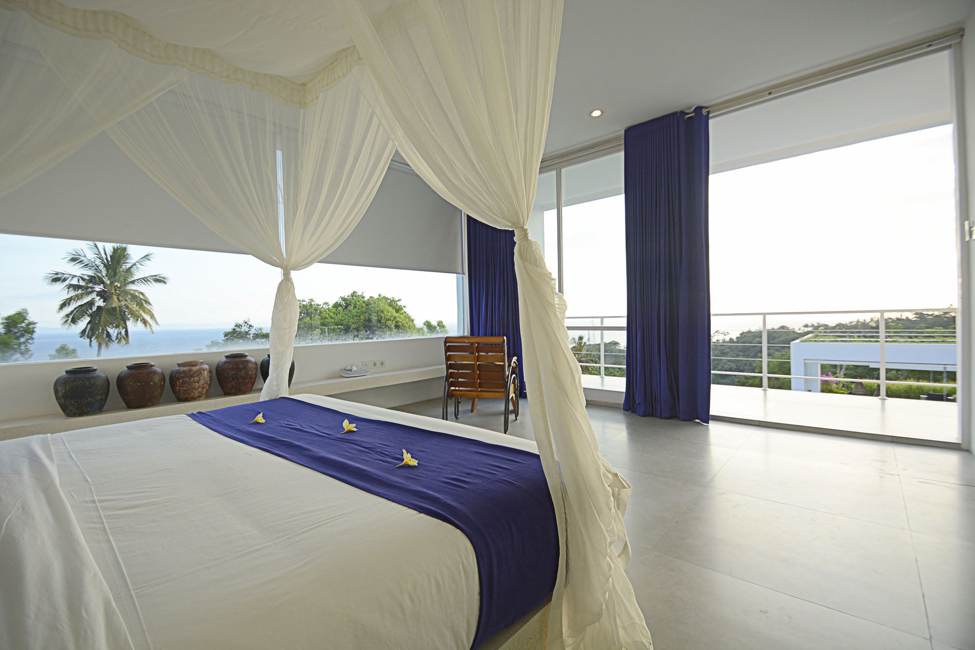 Villa L