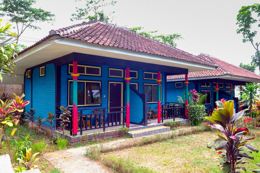 Surya Karhyn Hotel & Restaurant