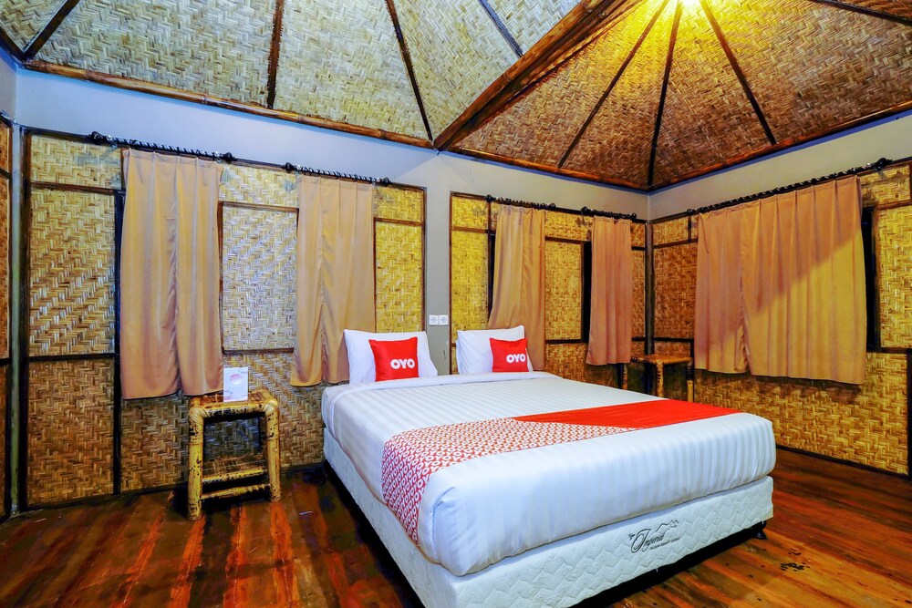 Surya Karhyn Hotel & Restaurant