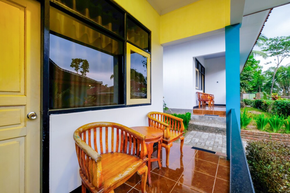 Surya Karhyn Hotel & Restaurant