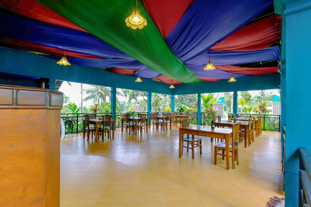 Surya Karhyn Hotel & Restaurant