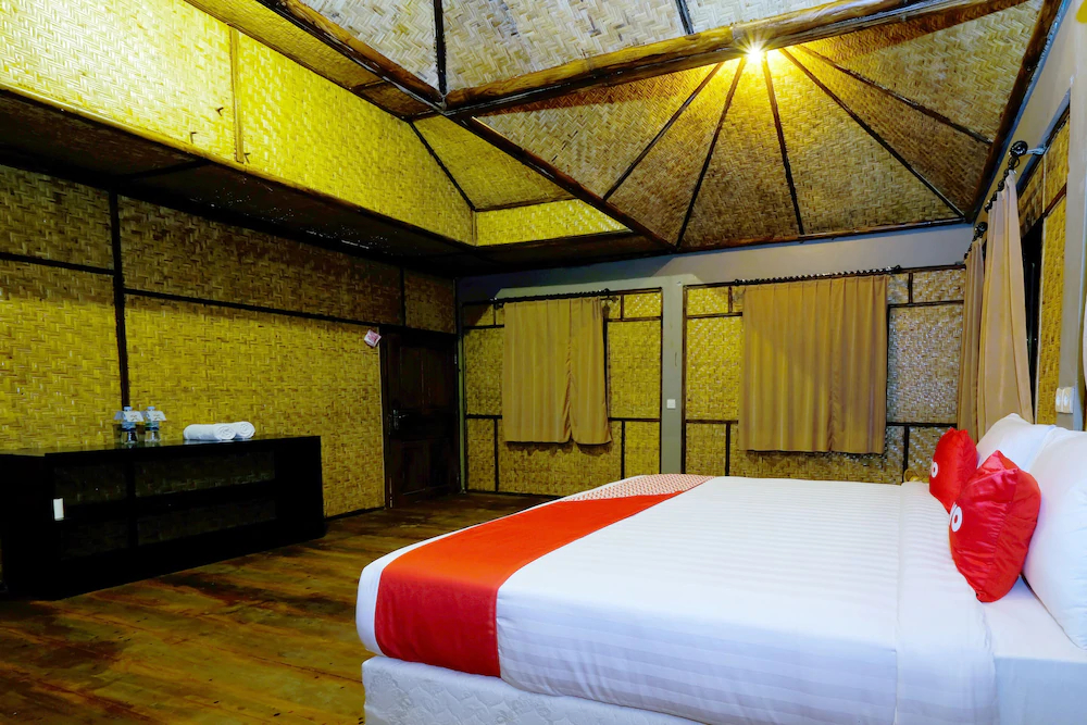 Surya Karhyn Hotel & Restaurant