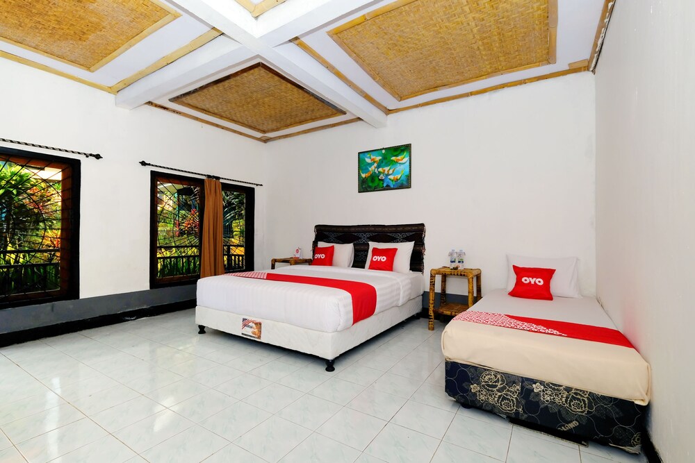 Surya Karhyn Hotel & Restaurant