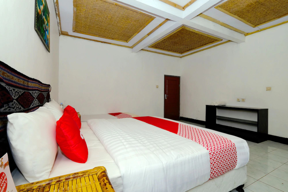 Surya Karhyn Hotel & Restaurant