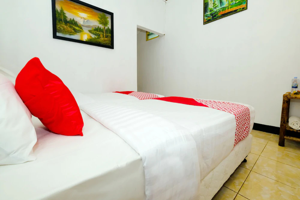 Surya Karhyn Hotel & Restaurant