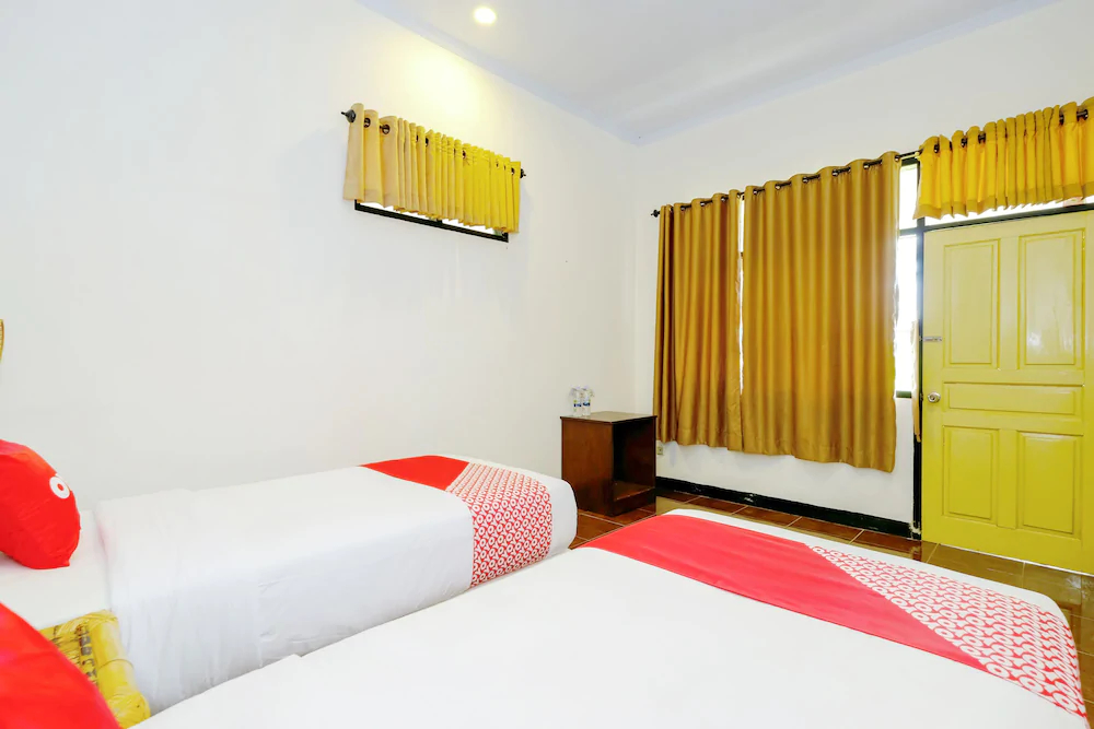 Surya Karhyn Hotel & Restaurant