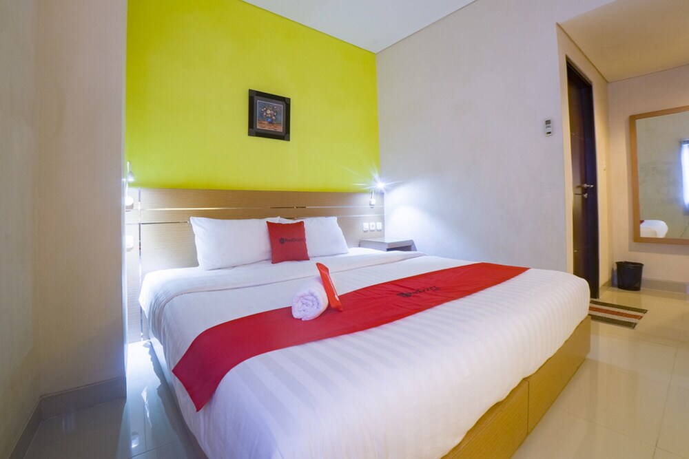 Budget Hotel by RedDoorz