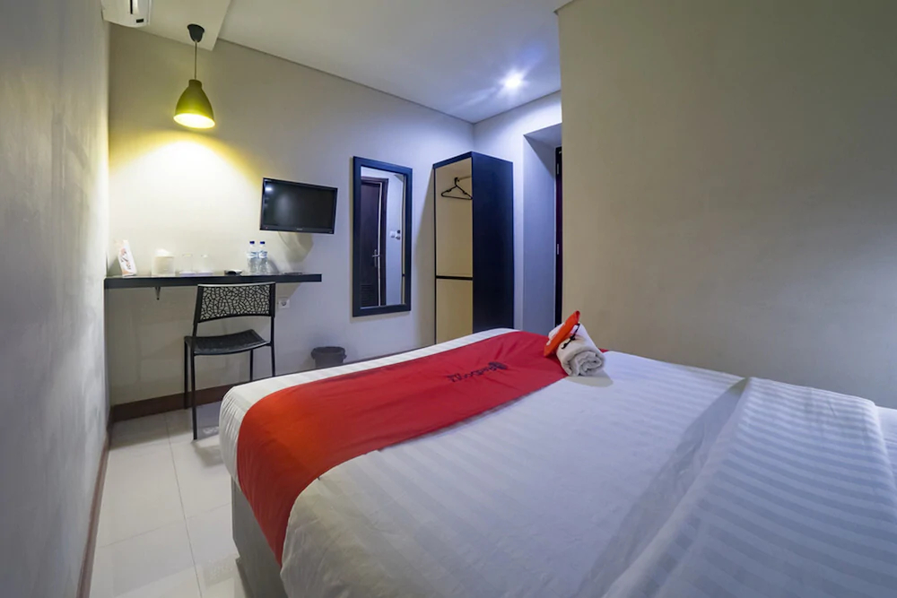 Budget Hotel by RedDoorz