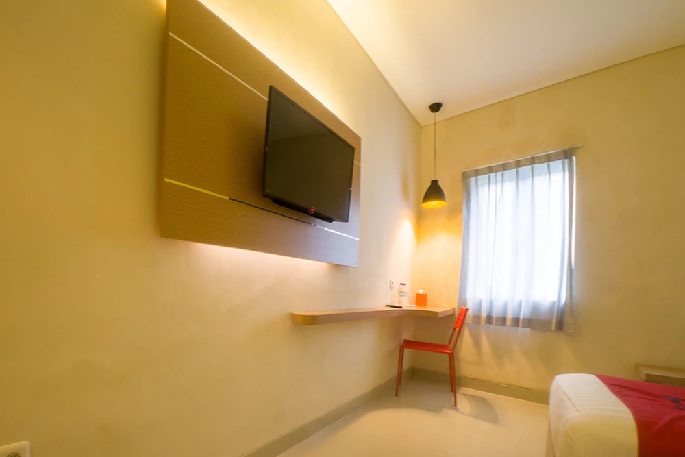 Budget Hotel by RedDoorz
