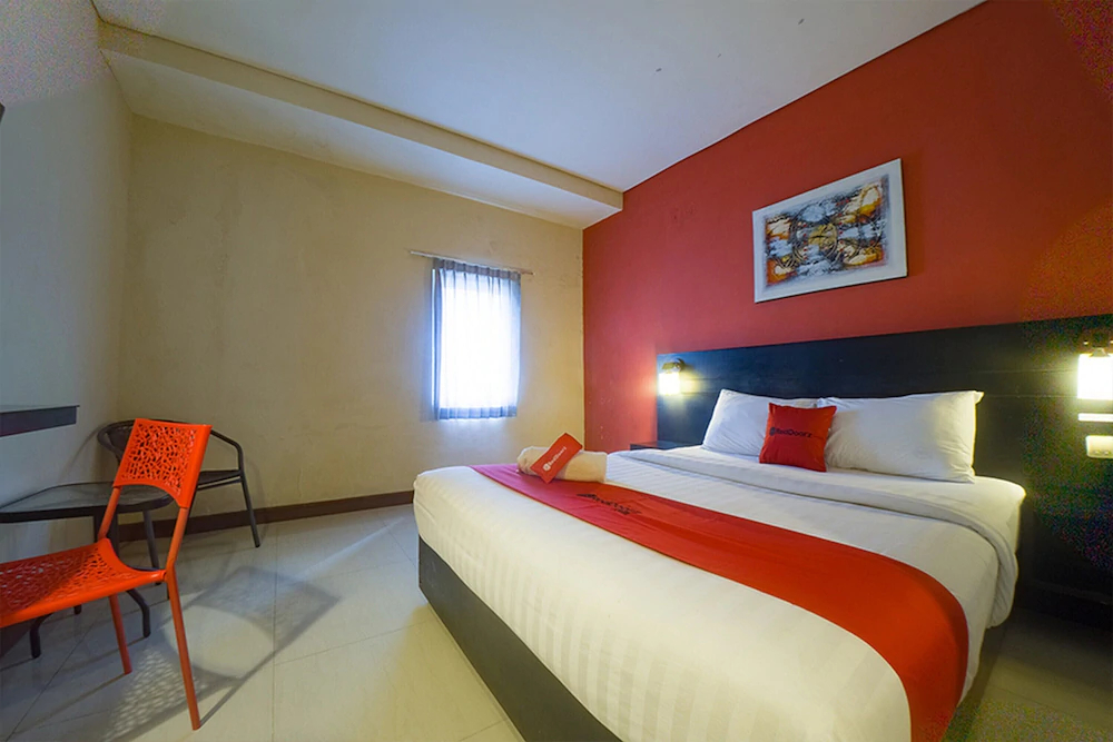 Budget Hotel by RedDoorz