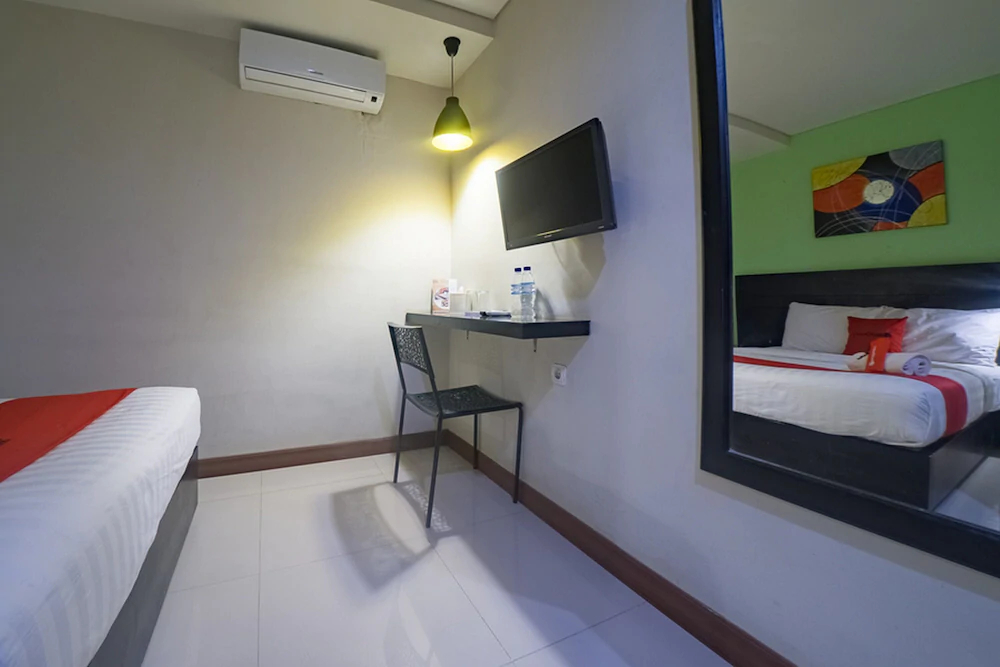 Budget Hotel by RedDoorz