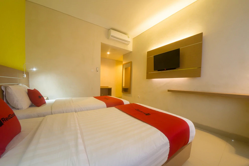 Budget Hotel by RedDoorz