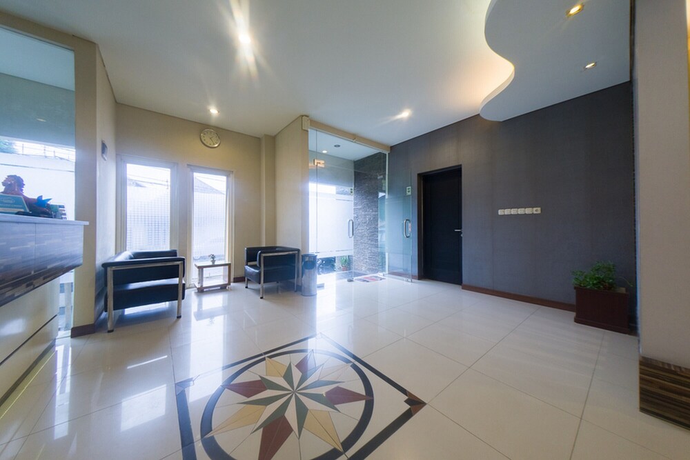 Budget Hotel by RedDoorz