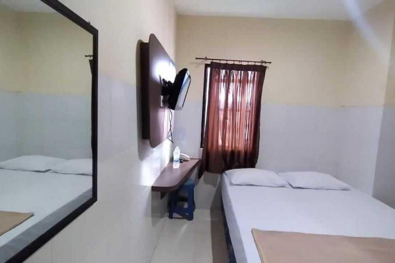 Golden Inn Ambon Reddoors