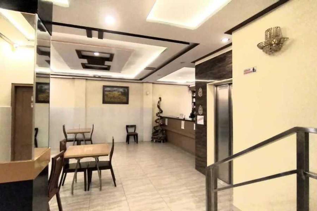 Golden Inn Ambon Reddoors