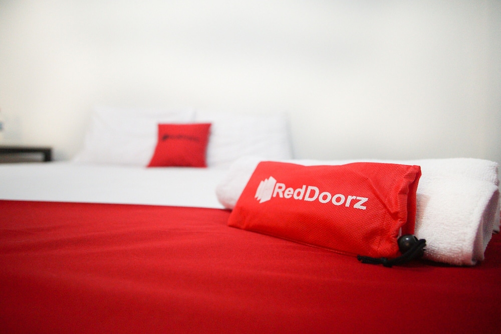 Bio Net Hotel by RedDoorz