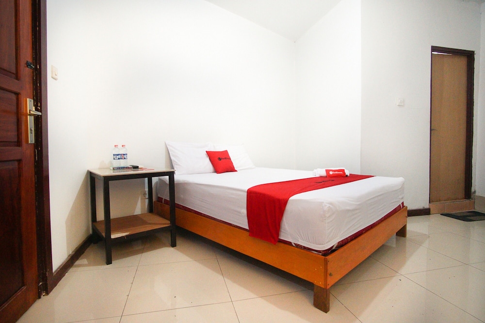 Bio Net Hotel by RedDoorz