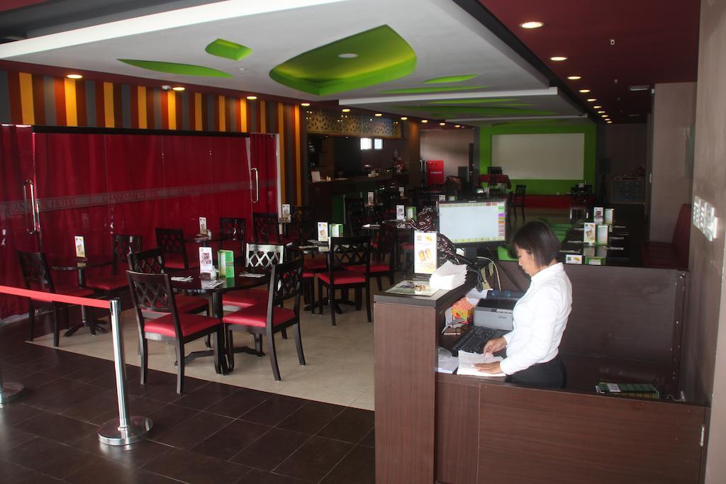 Grand Abe Hotel