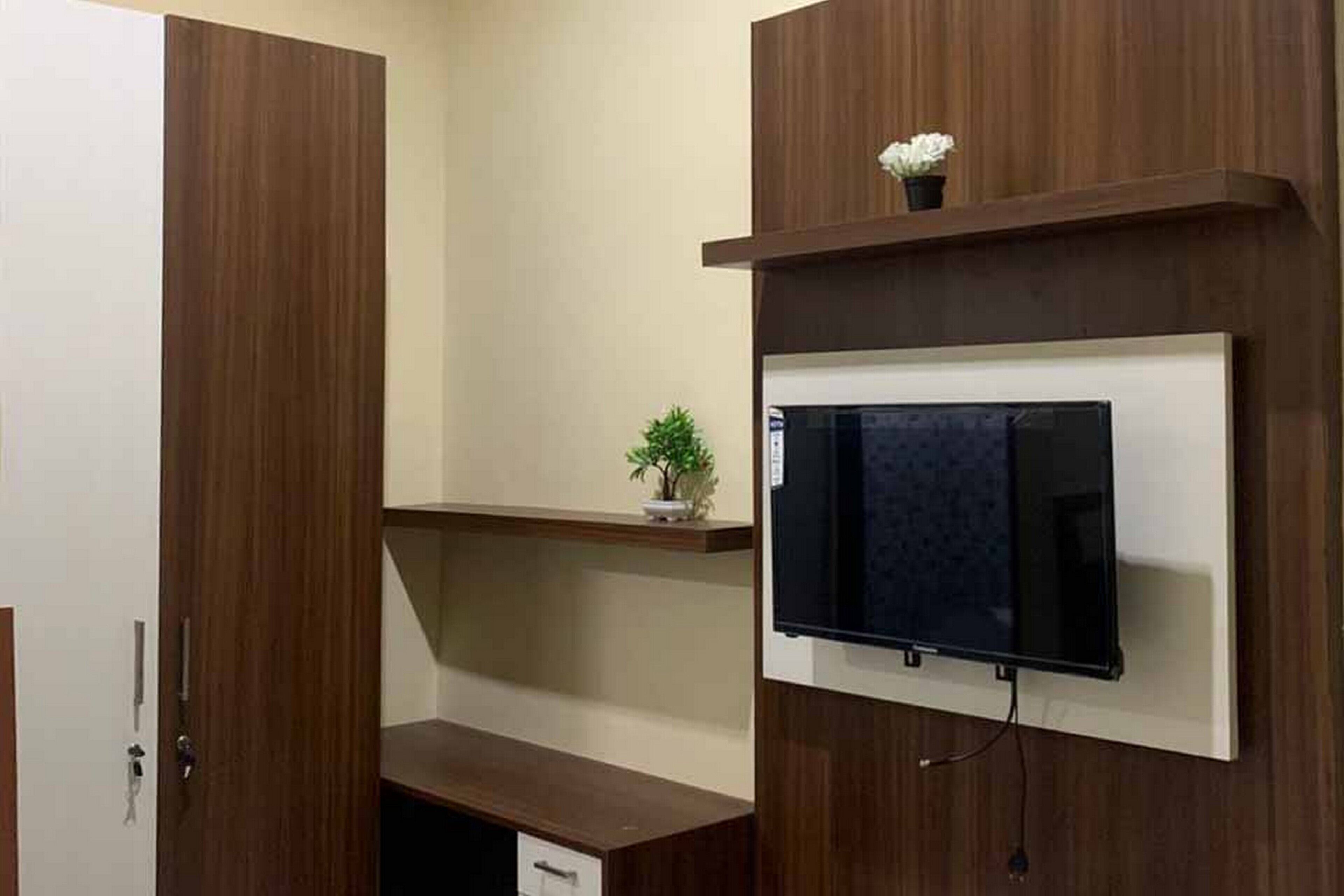 Kampkey Tanah Hitam by RedDoorz