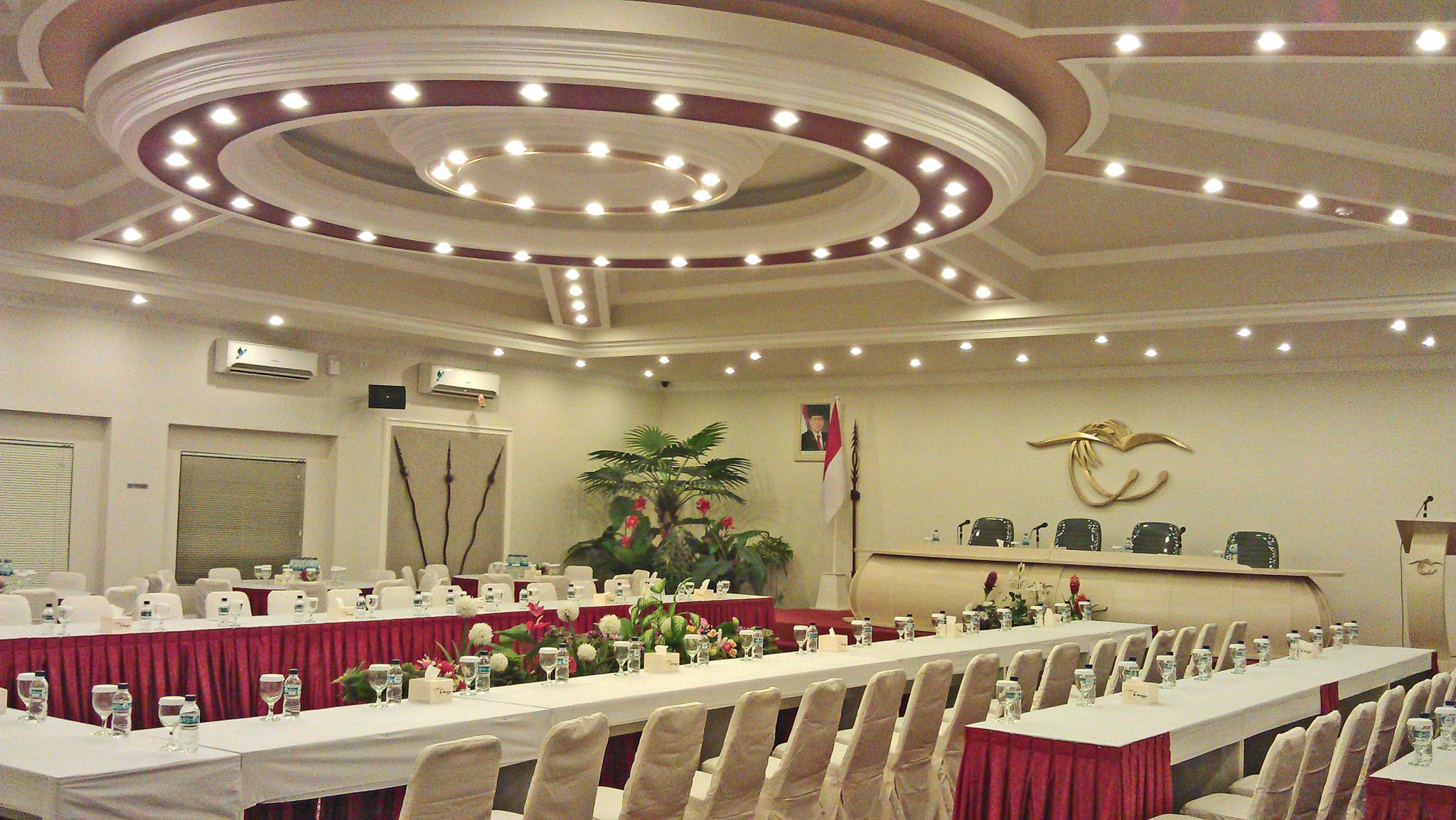 Le Premiere Hotel