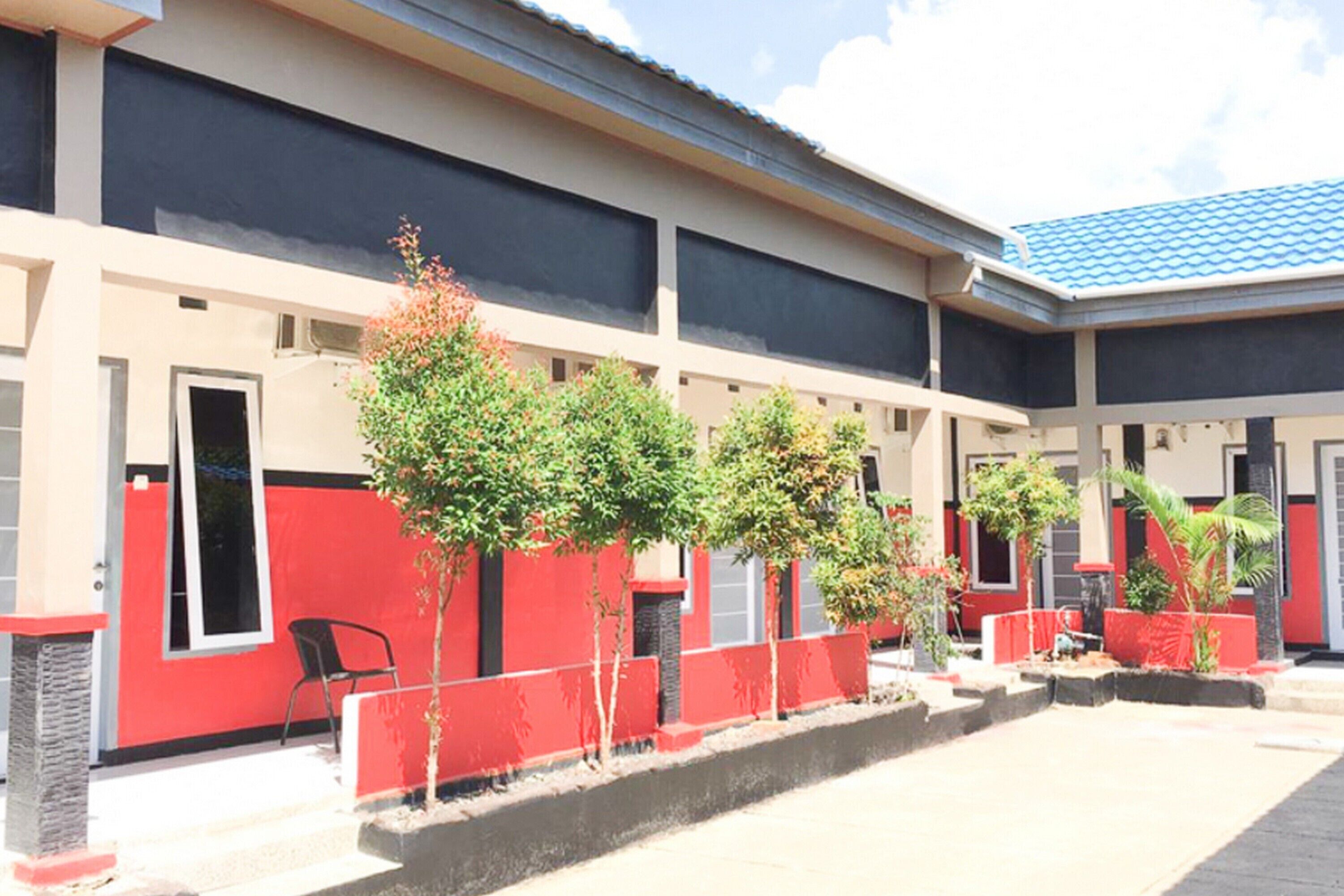 Pasific 889 Homestay by RedDoorz