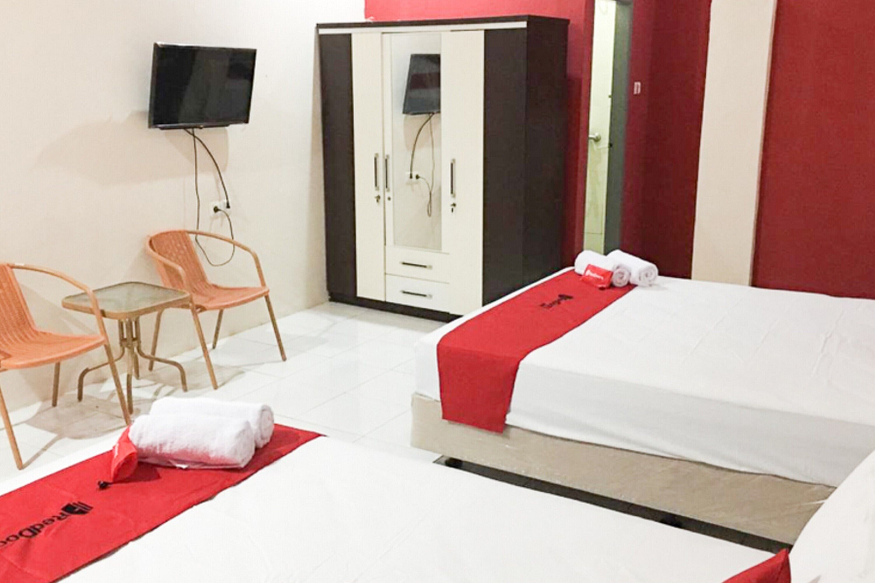 Pasific 889 Homestay by RedDoorz