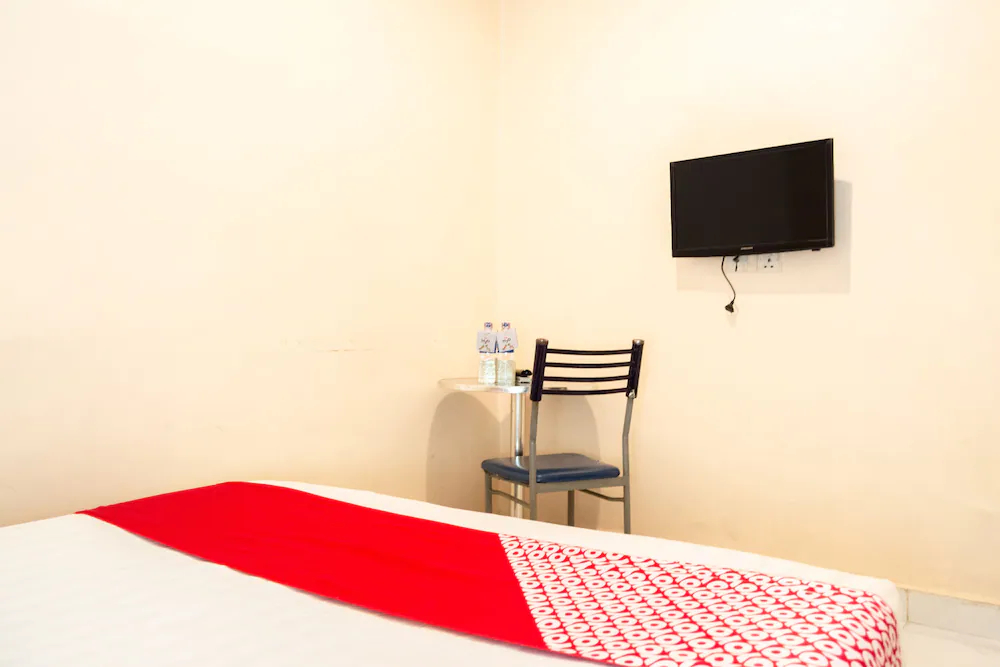 Hotel Prima by OYO Rooms