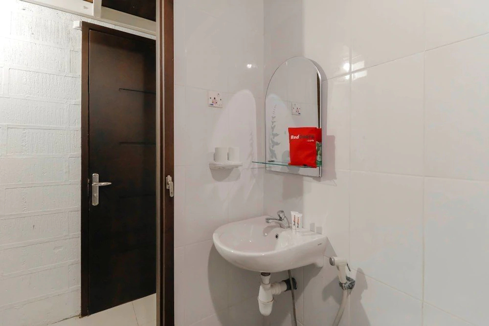 Reddoorz Plus @ Batam Centre