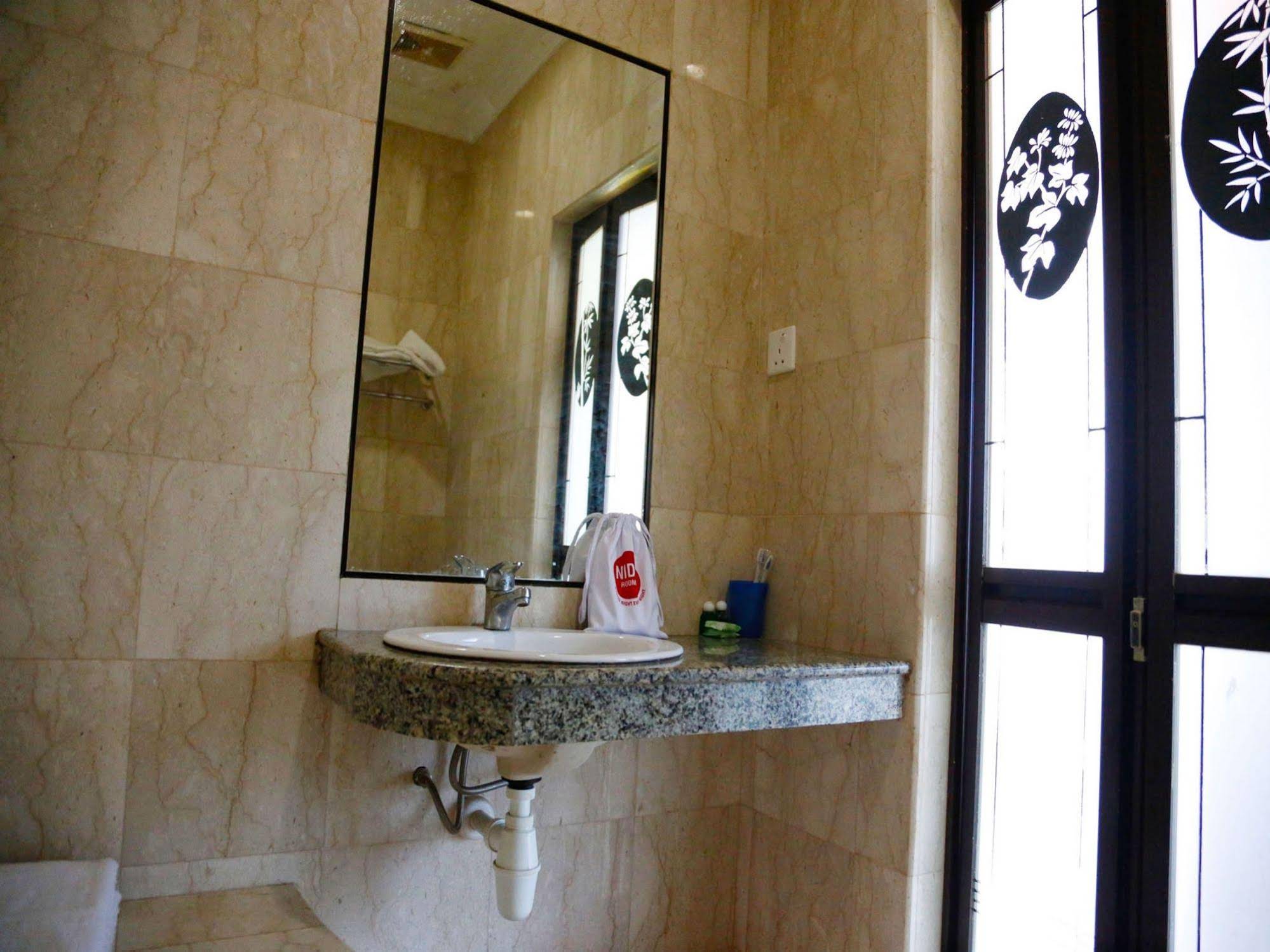 S Hotel by NIDA Rooms