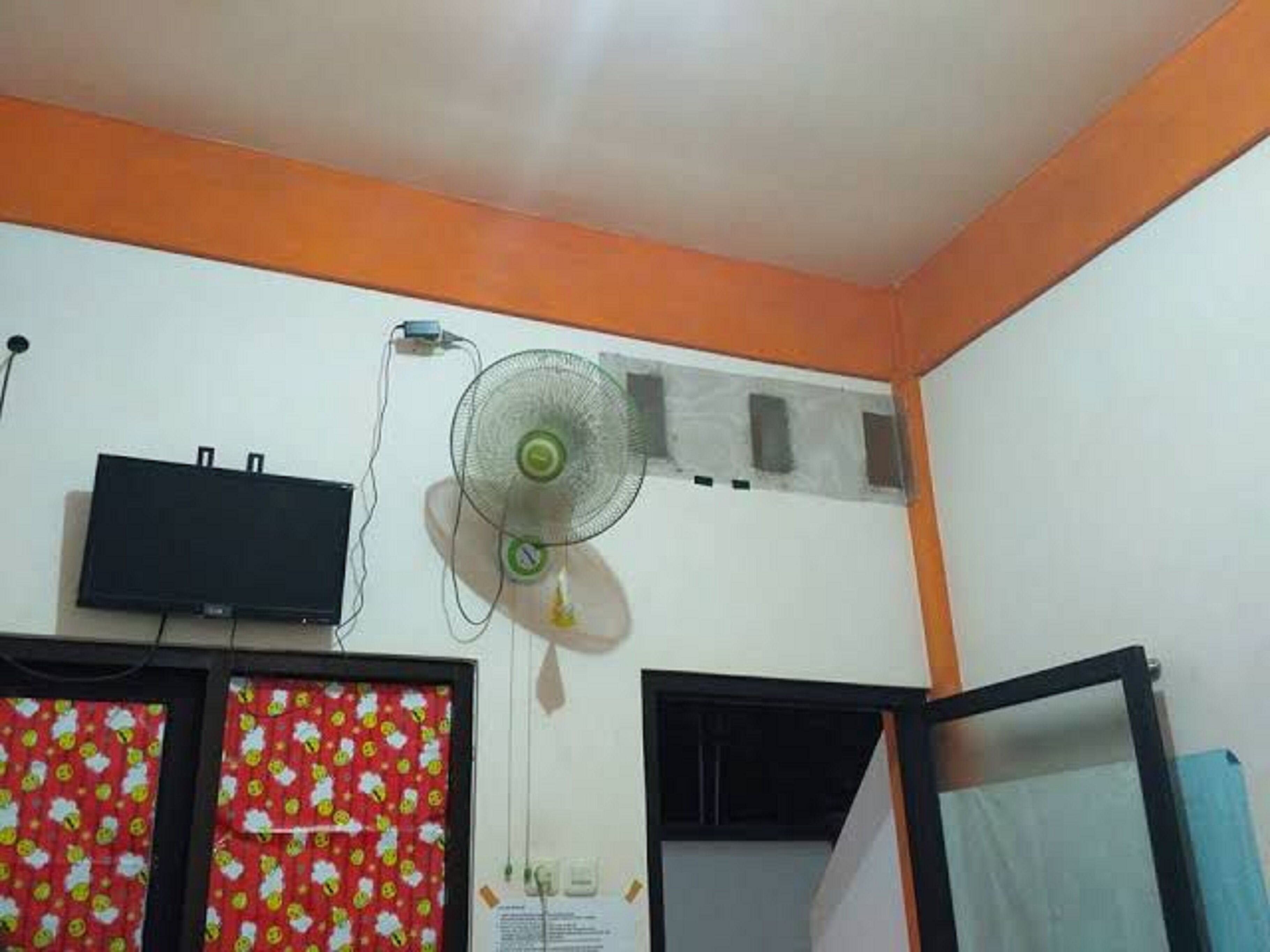 Spot On 91343 Kartika Guest House Syariah