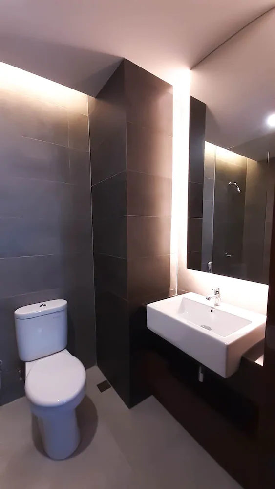 Asialink Hotel by Prasanthi