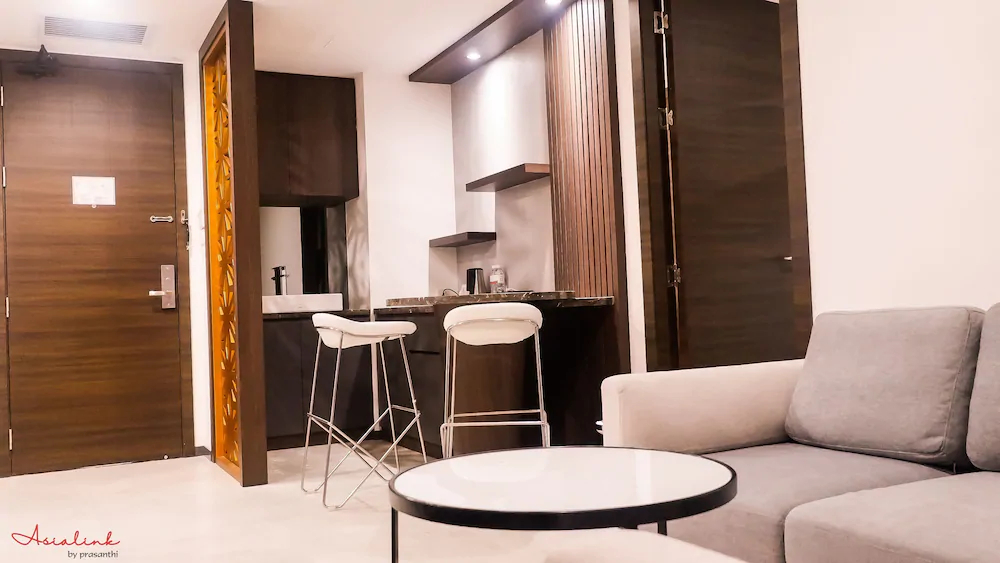 Asialink Hotel by Prasanthi